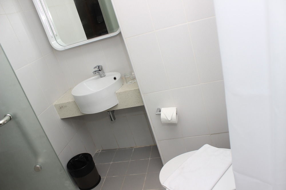 Hotel Zest Harbour Bay Batam By Swiss-Belhotel International 3*